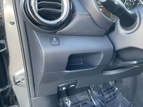 Used 2019 Nissan Kicks SR w/ SR Premium Package image 17