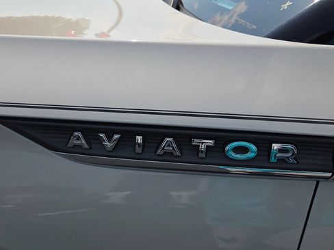 Used 2021 Lincoln Aviator Reserve w/ Equipment Group 201A RWD image 3