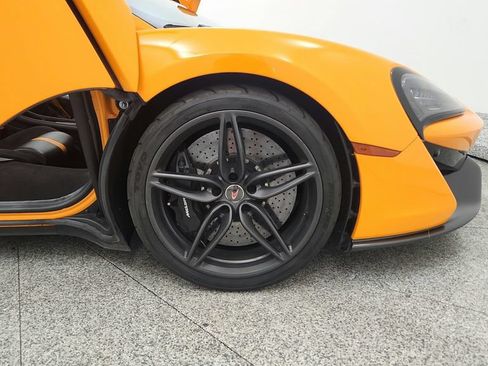 Used 2016 McLaren 570S Coupe RWD image 24