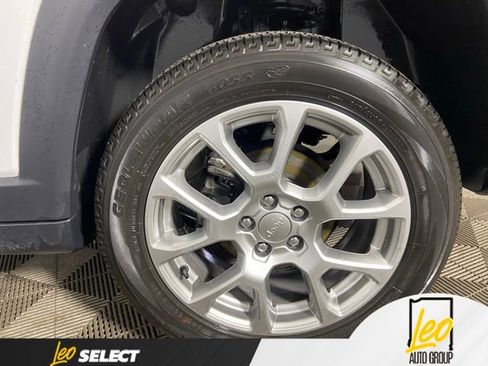 Used 2022 Jeep Compass Latitude AWD/4WD image 27