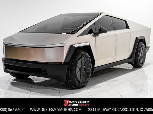 Used 2024 Tesla Cybertruck AWD Crew Cab image 1