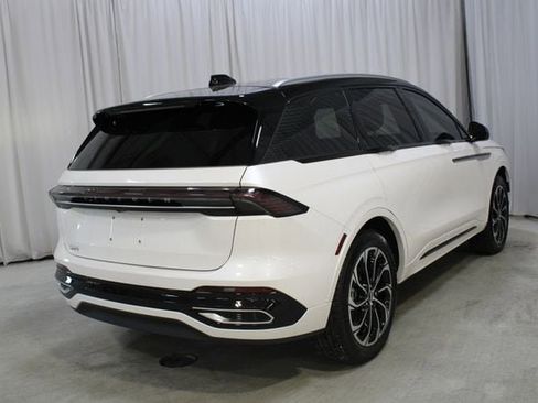New 2026 Lincoln Nautilus Reserve AWD/4WD image 26