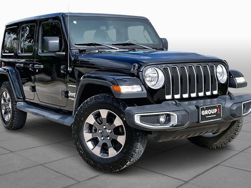 Used 2018 Jeep Wrangler Unlimited Sahara w/ Dual Top Group image 3