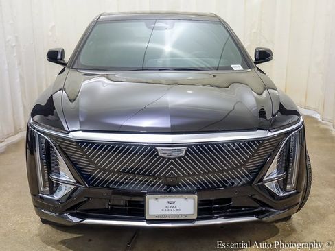 New 2025 Cadillac Lyriq Luxury image 4