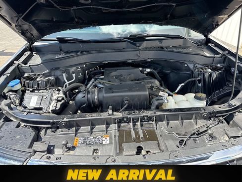 Used 2020 Ford Explorer XLT w/ Comfort Package image 30