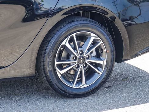 Certified 2023 Kia Forte LXS FWD image 10