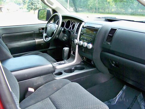 Used 2010 Toyota Tundra 4x4 Double Cab image 39