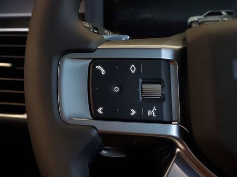 New 2026 Land Rover Discovery Limited Edition AWD/4WD image 16