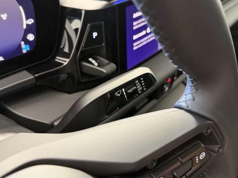 Used 2025 Porsche Macan Electric RWD image 19