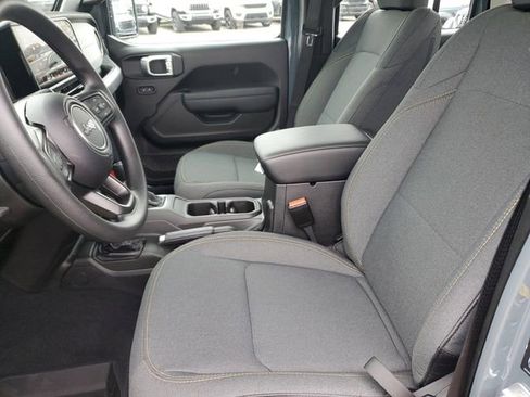 New 2026 Jeep Gladiator Sport image 12