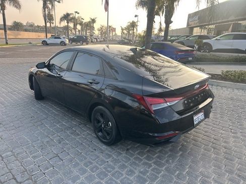 Certified 2023 Hyundai Elantra SEL image 3