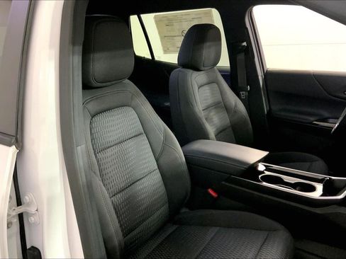 Used 2025 Chevrolet Equinox LT image 7