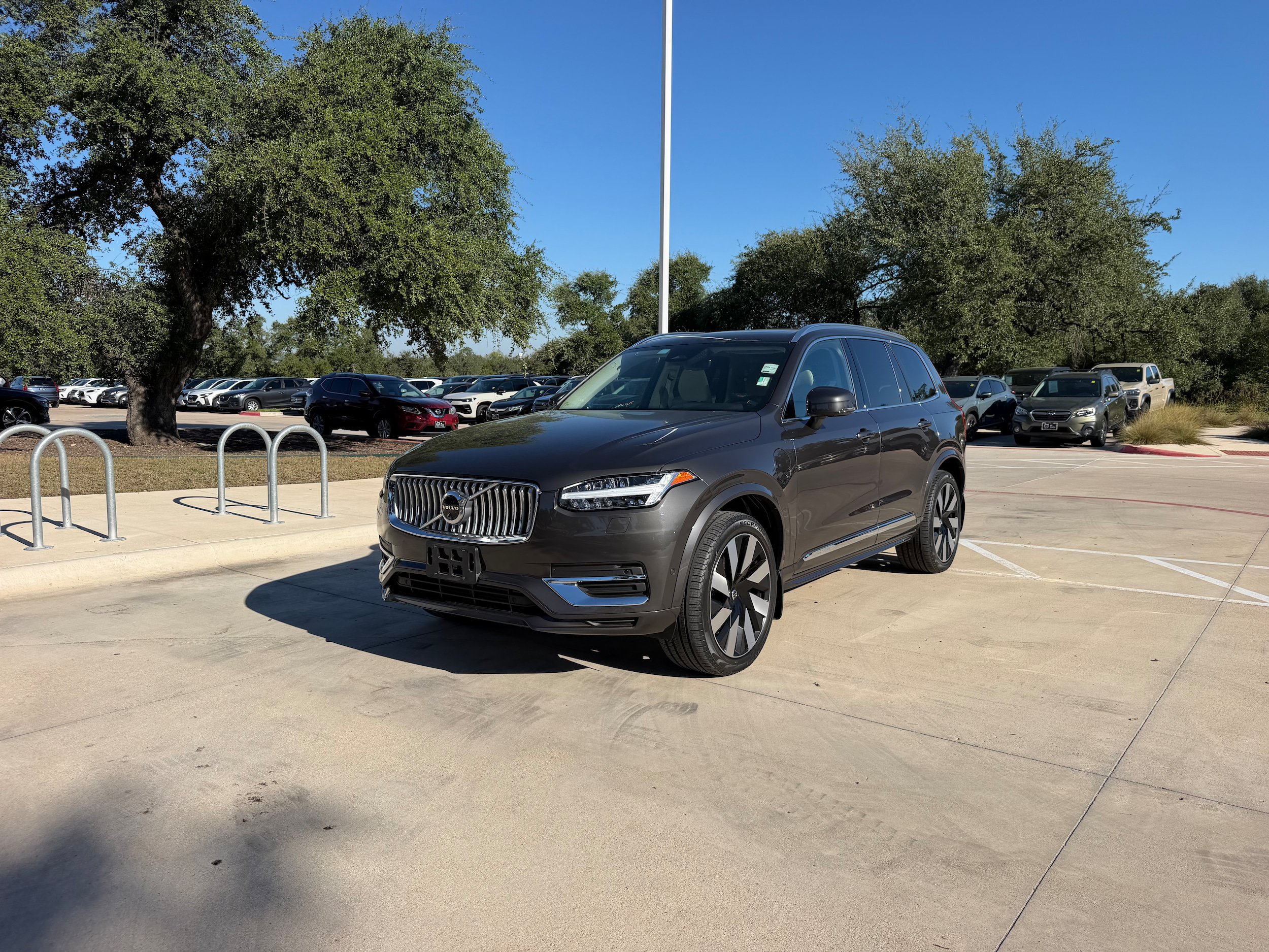 Certified 2024 Volvo XC90 T8 Plus w/ Protection Package Premier AWD/4WD image 2