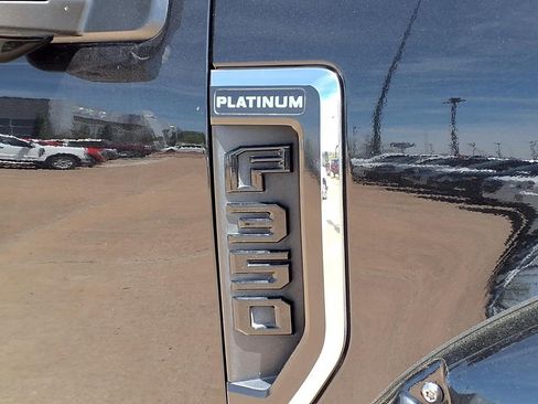 Used 2019 Ford F350 Platinum w/ Platinum Ultimate Package AWD/4WD image 9