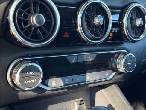 New 2025 Nissan Sentra SR image 26