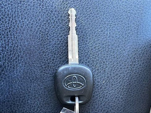 Used 2017 Toyota Tacoma SR RWD image 21