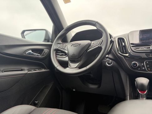Used 2023 Chevrolet Equinox RS AWD/4WD image 42