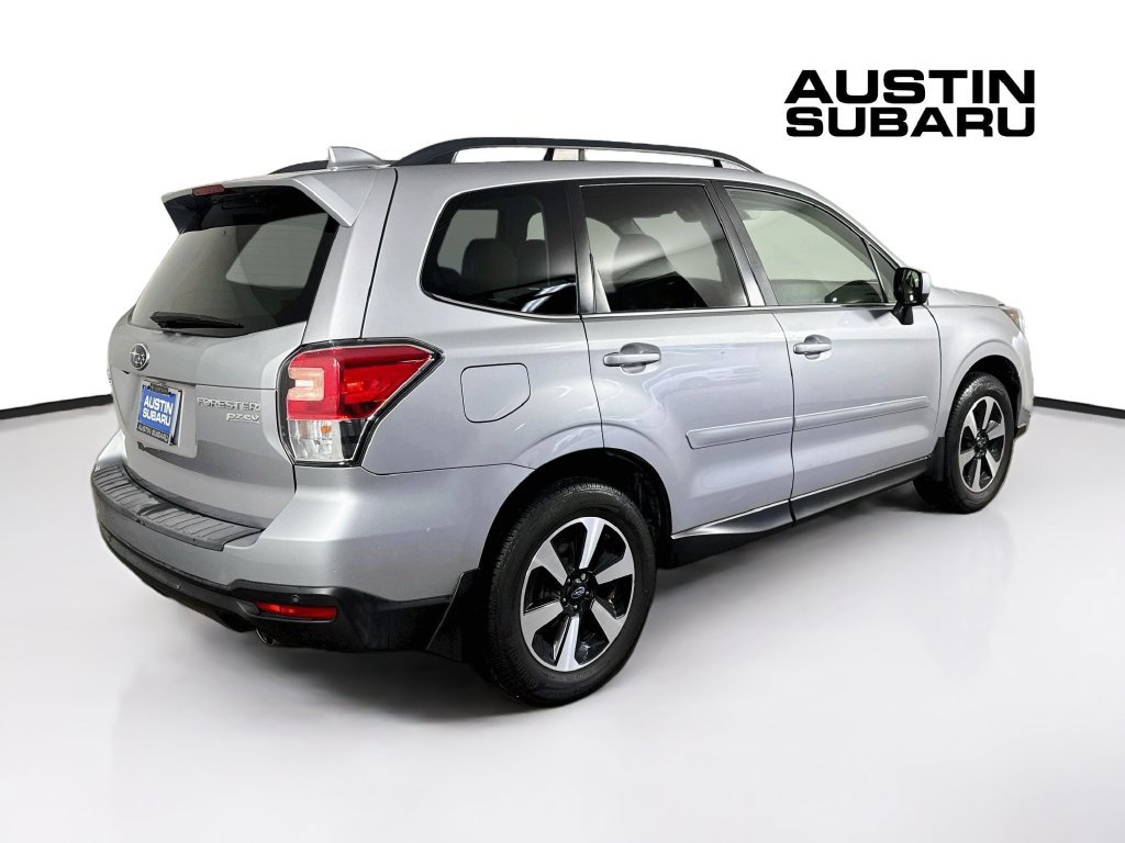 Used 2017 Subaru Forester 2.5i Limited AWD/4WD image 7