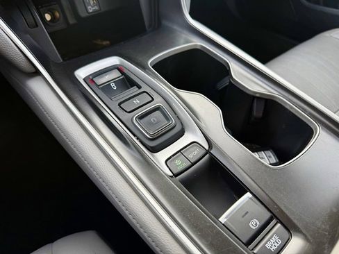 Used 2018 Honda Accord EX-L image 16