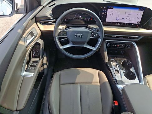 Used 2025 Audi Q5 Premium w/ Convenience Package AWD/4WD image 11