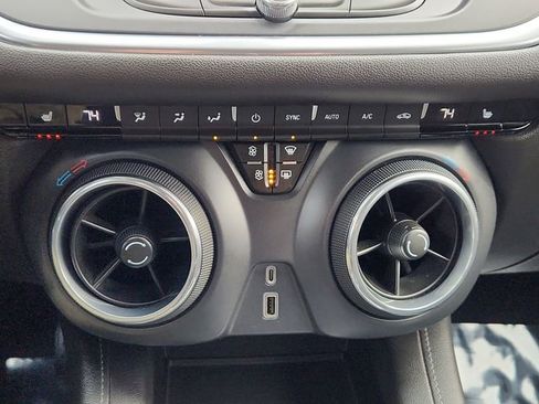 Used 2019 Chevrolet Blazer LT image 44