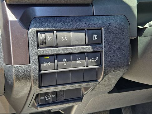 Used 2025 Toyota 4Runner TRD Off-Road Premium w/ Tow Technology Package AWD/4WD image 25