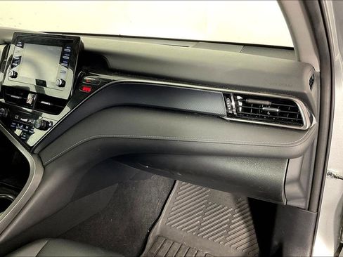 Used 2022 Toyota Camry SE image 22