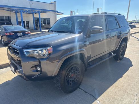 Used 2023 Toyota 4Runner SR5 Premium w/ Moonroof Package image 3