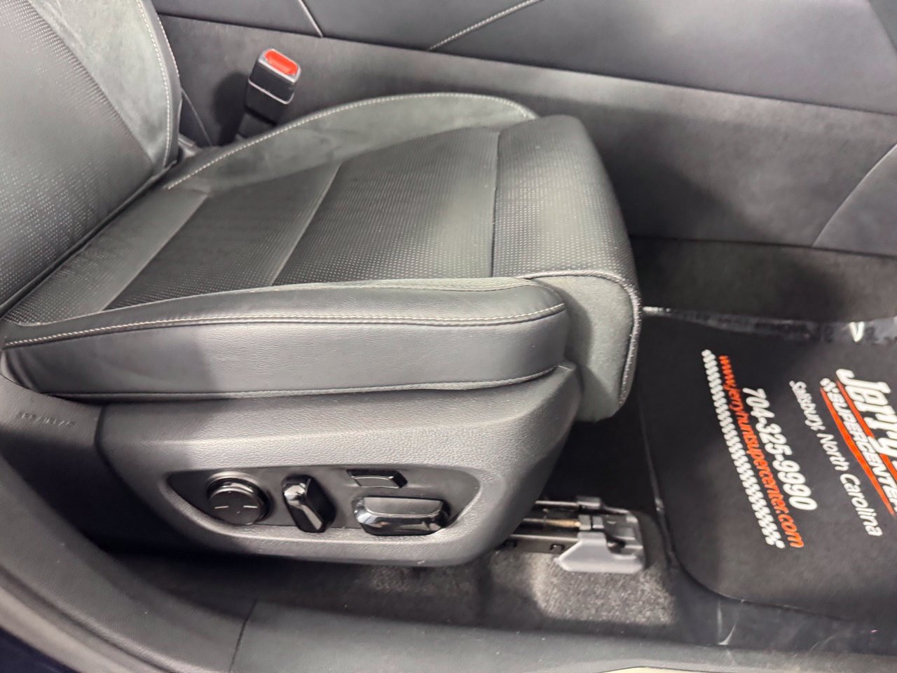 Used 2023 Lexus RX 350 FWD w/ Accessory Package (Z1) image 34