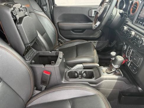 Used 2022 Jeep Gladiator Mojave w/ LED Lighting Group AWD/4WD image 24