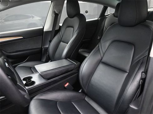 Used 2022 Tesla Model 3 Performance image 14