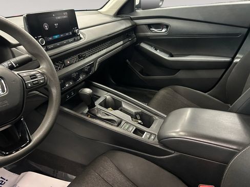 Used 2023 Honda Accord LX image 10