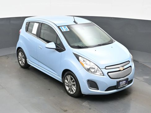 Used 2015 Chevrolet Spark LT FWD image 37