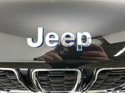 Used 2022 Jeep Grand Cherokee Limited 4xe AWD/4WD image 8