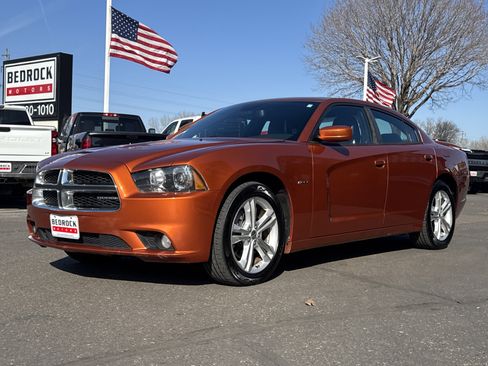 Used 2011 Dodge Charger R/T image 3