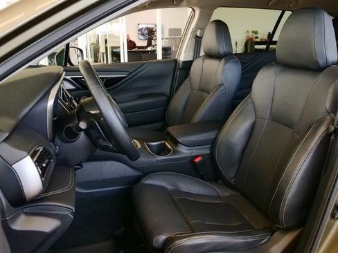 Used 2022 Subaru Outback Limited w/ Popular Package #2 image 10