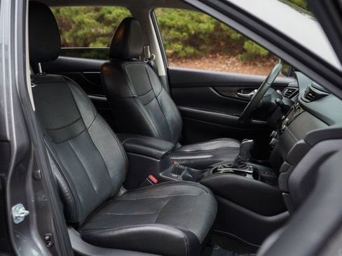 Used 2020 Nissan Rogue SL FWD image 23