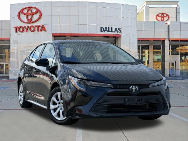Used 2025 Toyota Corolla LE FWD image 1