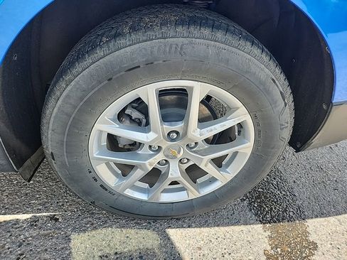 Used 2024 Chevrolet Equinox LT AWD/4WD image 37