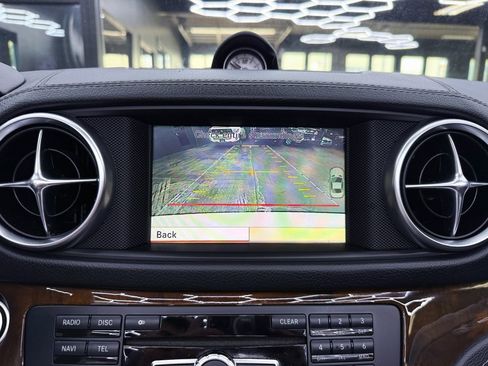 Used 2013 Mercedes-Benz SL 550 w/ Premium Pkg image 25