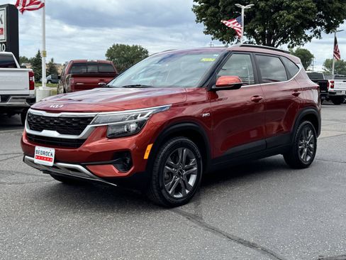 Used 2022 Kia Seltos S AWD/4WD image 3