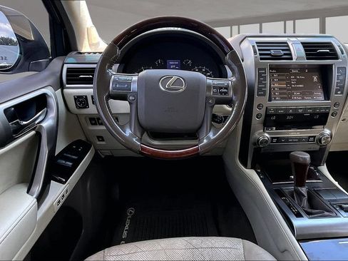 Used 2016 Lexus GX 460 w/ Premium Package AWD/4WD image 5