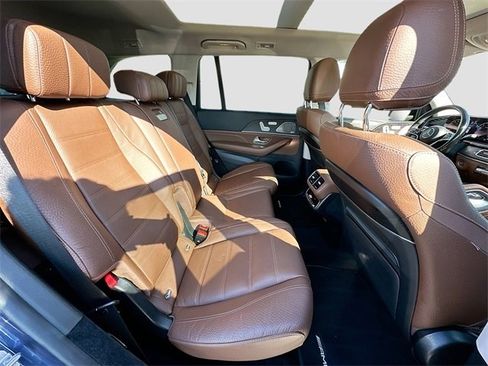 Used 2024 Mercedes-Benz GLS 580 4MATIC image 26