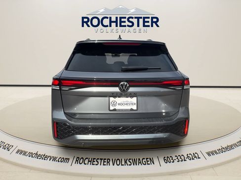 New 2026 Volkswagen Tiguan SE R-Line AWD/4WD image 5