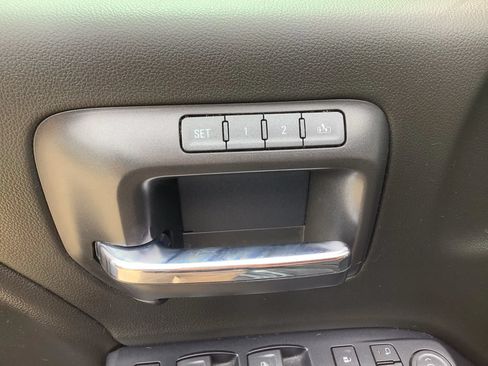 Used 2018 GMC Sierra 1500 SLT AWD/4WD image 18