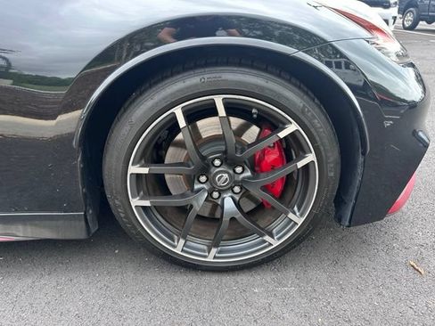 Used 2016 Nissan 370Z NISMO RWD image 12
