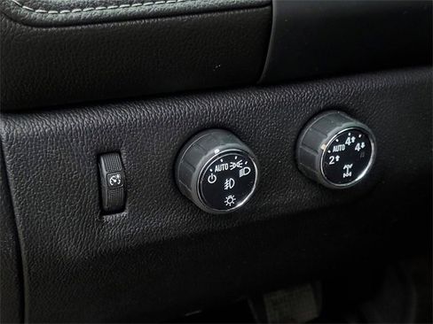 Used 2015 GMC Canyon SLE w/ SLE Convenience Package image 17