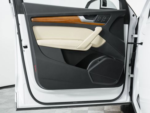 Certified 2023 Audi Q5 2.0T Premium w/ Convenience Package image 17