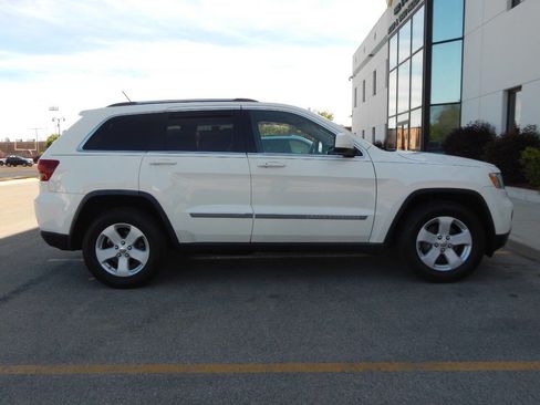 Used 2011 Jeep Grand Cherokee Laredo AWD/4WD image 22