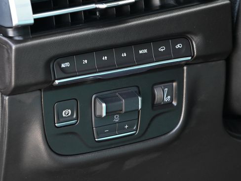 Used 2025 Cadillac Escalade Sport w/ Touring Package image 26